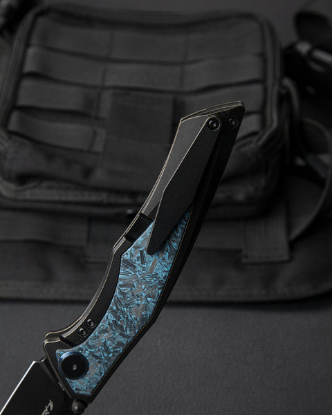 BESTECH TOGATTA BT2102H Titanium +Black & Blue Carbon Fiber Inlay Handle: 3.74" M390 Blade