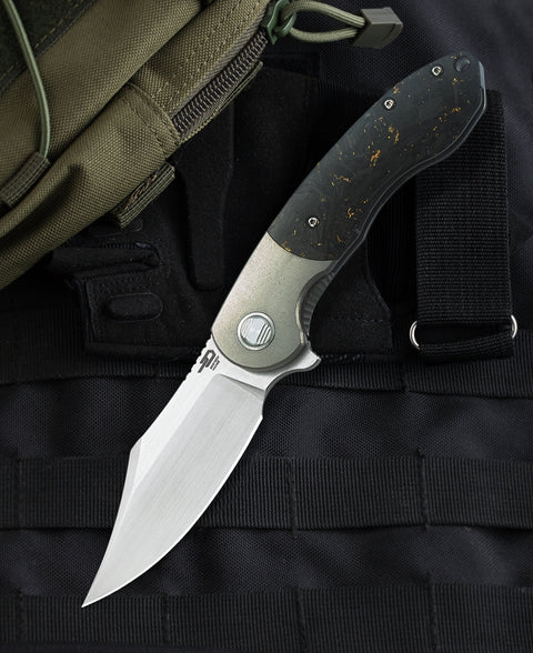 BESTECH BOWIETIE BT1906D Titanium+Carbon Fiber With Gold Inlay Handle: 3.54" M390 Blade