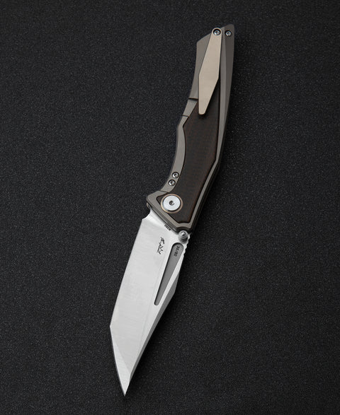 BESTECH TOGATTA BT2102C Titanium+Black Orange Carbon Fiber Inlay Handle: 3.74" M390 Blade