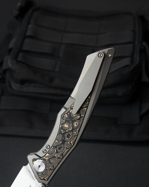 BESTECH TOGATTA BT2102G Titanium +Damascus Copper Carbon Fiber Inlay  Handle: 3.74" M390 Blade