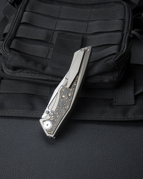 BESTECH TOGATTA BT2102G Titanium +Damascus Copper Carbon Fiber Inlay  Handle: 3.74" M390 Blade