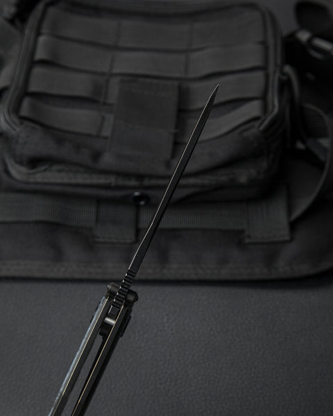 BESTECH TOGATTA BT2102H Titanium +Black & Blue Carbon Fiber Inlay Handle: 3.74" M390 Blade