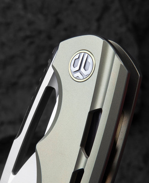 BESTECH FAIRCHILD BT2202D Titanium Handle: 3.97" S35VN Blade