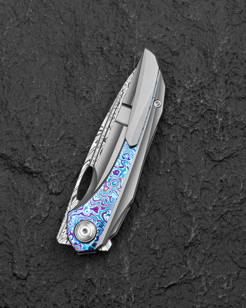 BESTECH SENU BT2601E Titanium with Timascus Inlays Handle: 3.48" Futuron Forge Elmax Core-Copper Line BoomBap pattern Damascus Blade Frame Lock